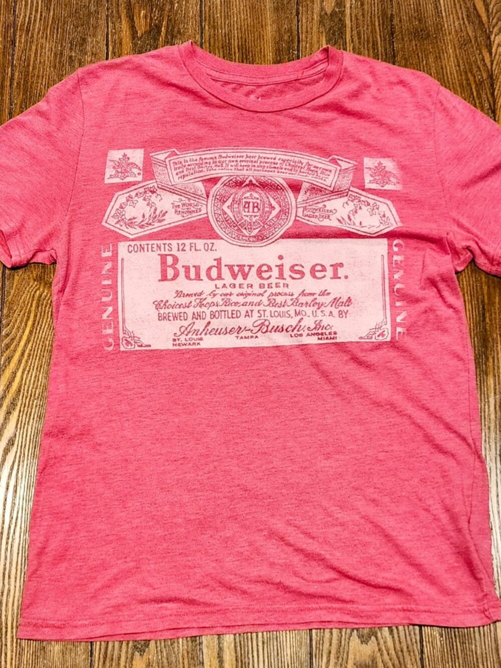 Lancaster Vintage Budweiser Beer Logo Graphic T-Shirt / Unisex / Medium / Red